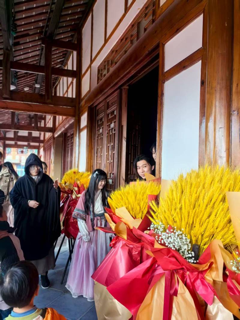 沉浸赋能：明山区景区演艺的差异化突围之路
